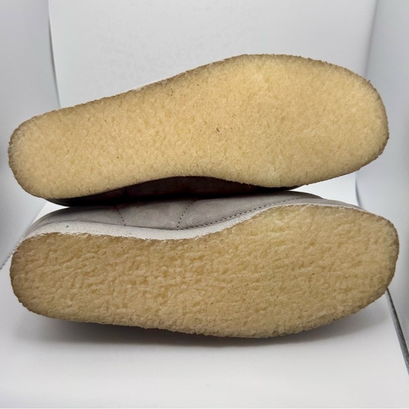 NWT Clarks Gray Quilted Suede Wallabee Boots - Picture 9 of 9